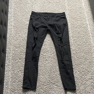 Stylish Black Distressed Women Jeans